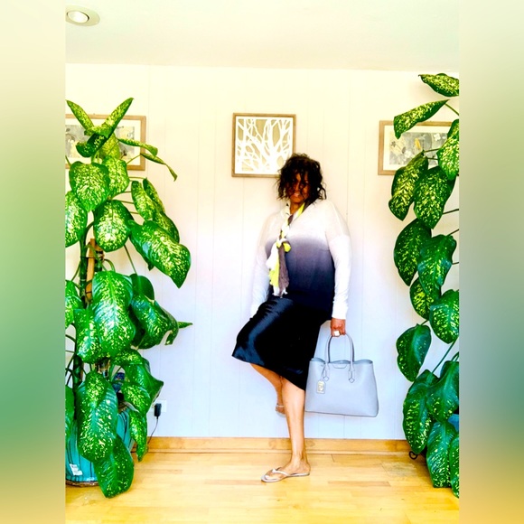 ✨ American Eagle✨ Metallic Silver Flip Flops W/Crystal Detail - Picture 7 of 10